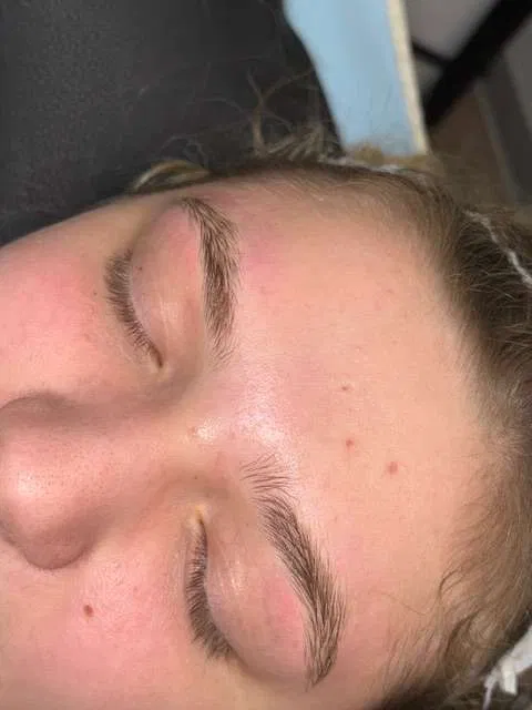 Defined brow shape after waxing and shaping